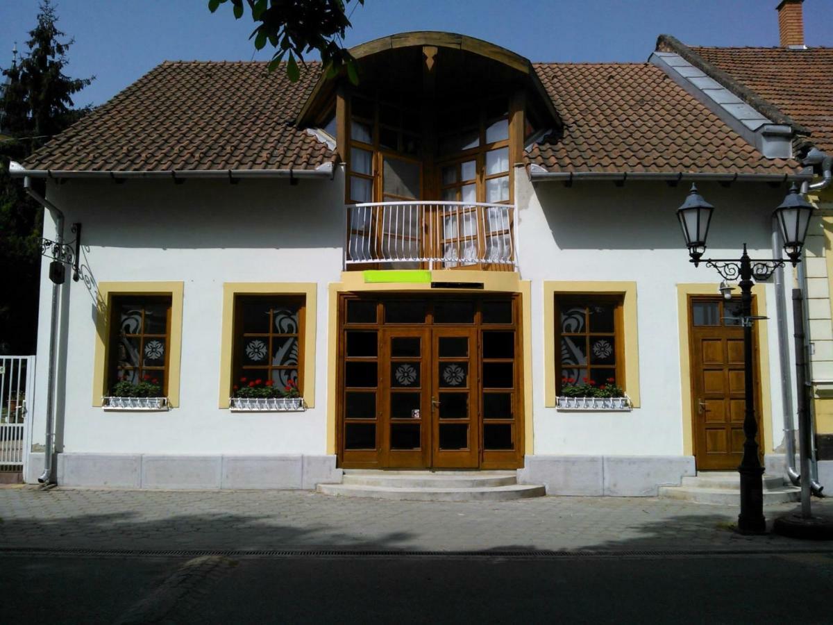 Boralom Studio Apartman Tokaj Buitenkant foto
